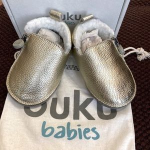 Buku faux lined booties